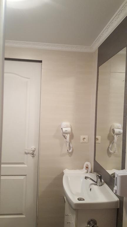 Casa Leo Lägenhet Haţeg Exteriör bild